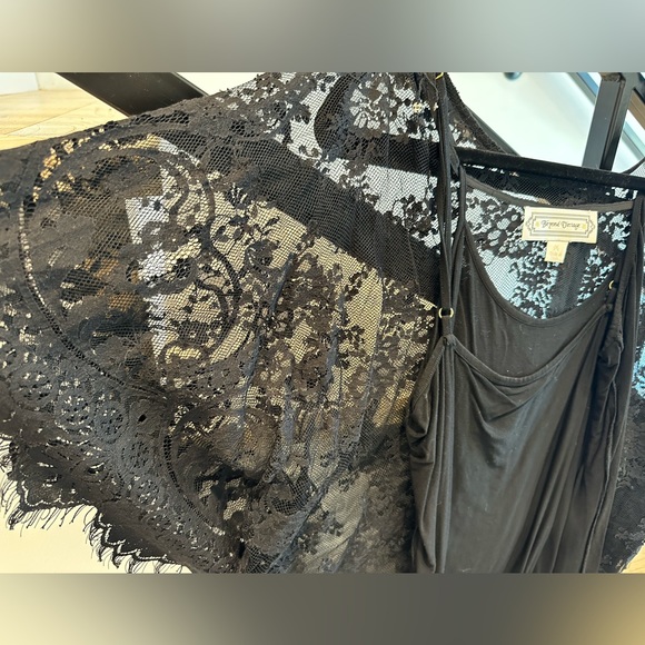 Beyond Vintage Lace Set - Picture 3 of 4